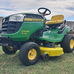 JOHN DEERE X125